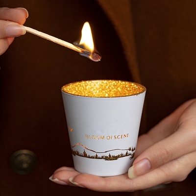 Hijau Putih Hollow Out Silhouette Cup Jar Soy Wax Tealight Lilin Beraroma