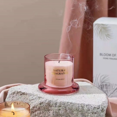 Stock Label Custom Rose Amber Ebony Fresh Spring Cream Coffee Ukuran Besar Lilin Beraroma Lilin Dalam Guci Dengan Tutup Lonceng