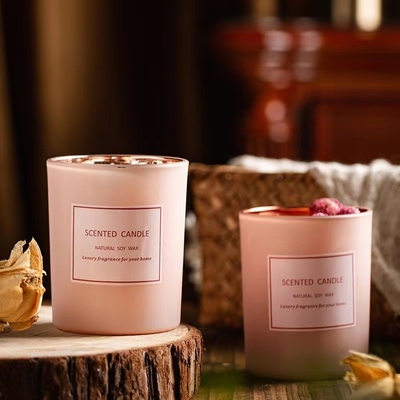 AROMA RUMAH Merah Muda Romantis Aromaterapi Mewah Bunga Kering Label Pribadi Lilin Lilin Beraroma Kedelai Untuk Pengaturan Acara