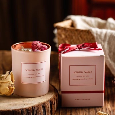AROMA RUMAH Merah Muda Romantis Aromaterapi Mewah Bunga Kering Label Pribadi Lilin Lilin Beraroma Kedelai Untuk Pengaturan Acara