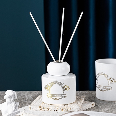 Pengharum Ruangan Hitam Putih Botol Toples Minyak Wangi Lilin Aroma Reed Diffuser Hadiah
