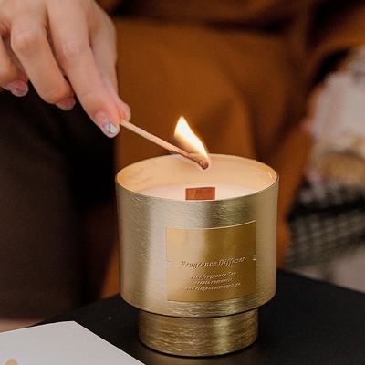 Unik Mewah Logam Emas Aluminium Cup Jar Lilin Beraroma 290g Dengan Sumbu Kayu