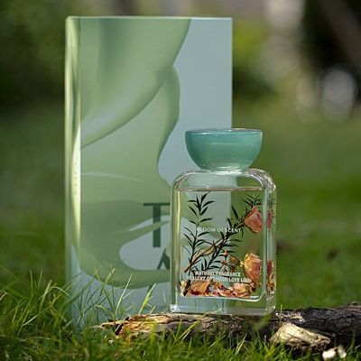 140ml Minyak Atsiri Resin Tutup Set Tas Aroma Segar Reed Diffuser Dengan Bunga Mawar