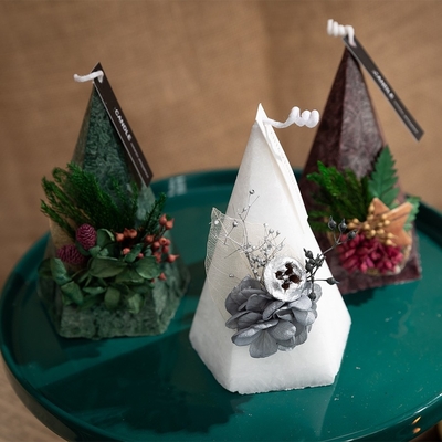 Romantis Bunga Pohon Natal Pyramid Type Cone Pillar Candles Dengan 2pcs Gift Box