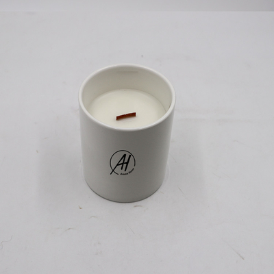 Sensasi Aroma Lilin Keramik Putih Beraroma Dengan Sumbu Kayu