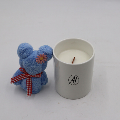 Sensasi Aroma Lilin Keramik Putih Beraroma Dengan Sumbu Kayu