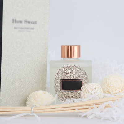Aroma Reed Diffuser Luxury 126ml Round Bottle Gift Set Dengan Bunga Sola